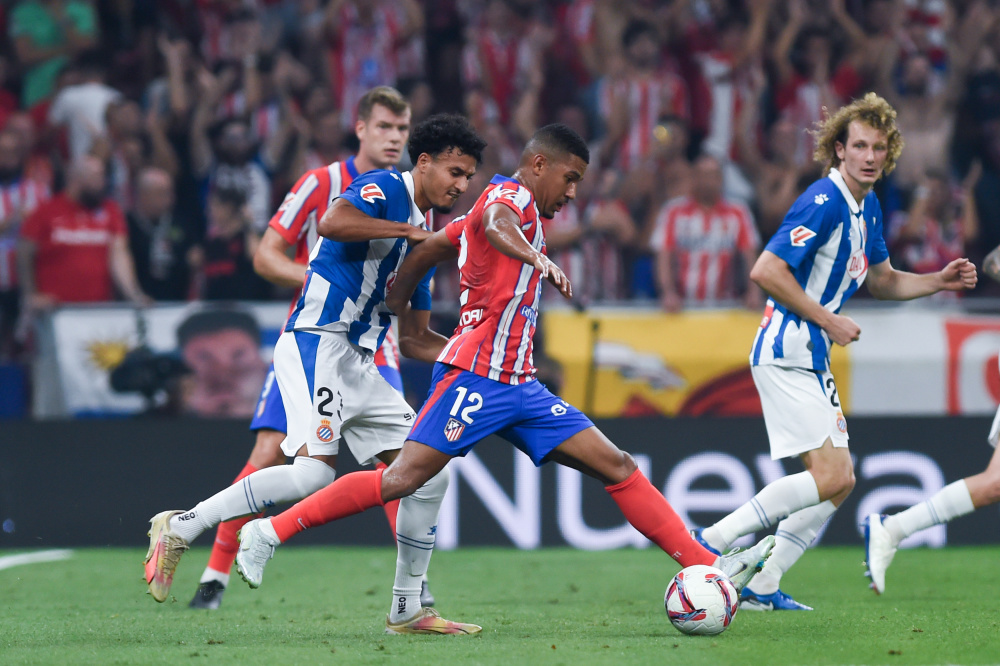 全市场：拉齐奥接近免签因西涅，年薪130万欧签约至明年6月（全市场：拉齐奥或将以自由身引进因西涅，年薪130万欧，合同至明年6月）