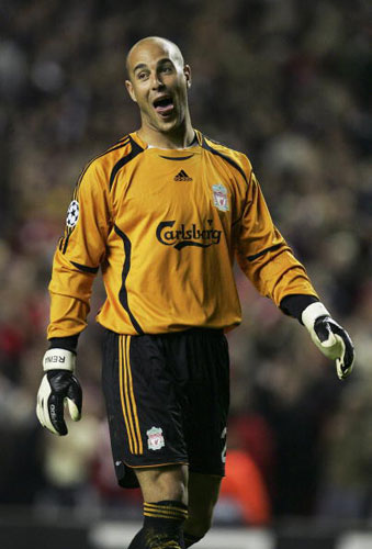 穆勒与梅西交手记录：穆勒正式比赛7胜1负，周末将...（穆勒战梅西往绩：正式赛场7胜1负，周末再迎对决）