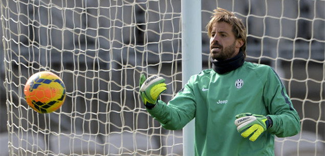 国王vs热火前瞻：拉文PK阿德巴约，谁能率队结束连败？（国王大战热火前瞻：拉文对决阿德巴约，谁能带队终结连败？）