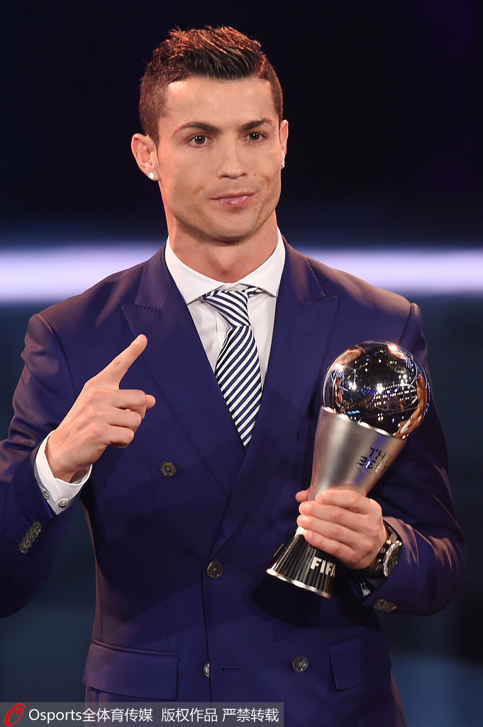 德甲半场：卡尔破门，波图尔斯基扳平，拜仁1-1美因茨（半场战报：卡尔先拔头筹，波图尔斯基扳平，拜仁暂1-1战平美因茨）