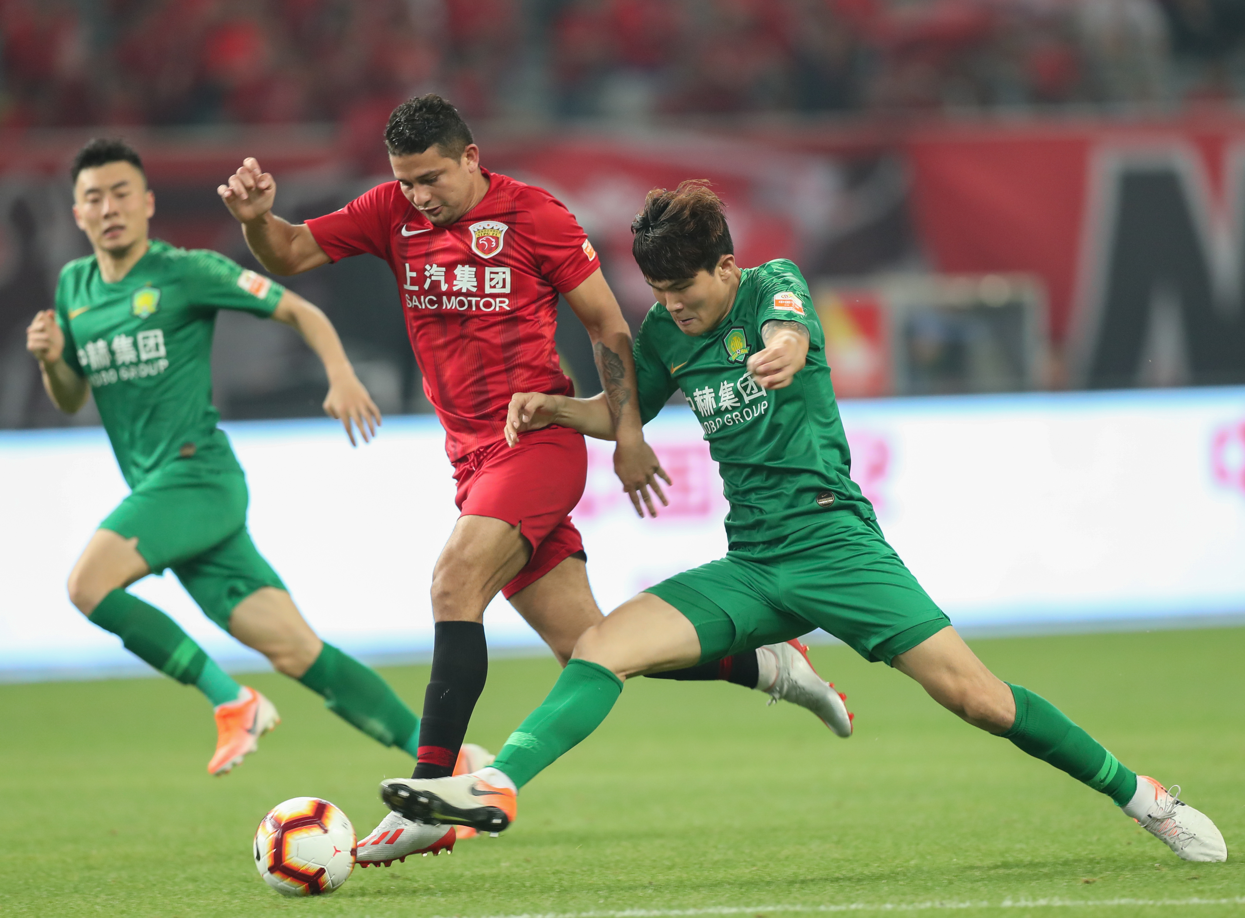 德转列21世纪参与进球榜：梅西1339球居首，C罗1253球第二（德转发布21世纪进球参与榜：梅西以1339球领跑，C罗1253球紧随其后）