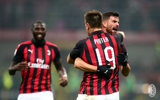 玉昆外援奥斯卡在老家开车时车辆突然起火，好在人没事（玉昆外援奥斯卡在老家驾车遭遇车辆自燃，所幸人身无恙）