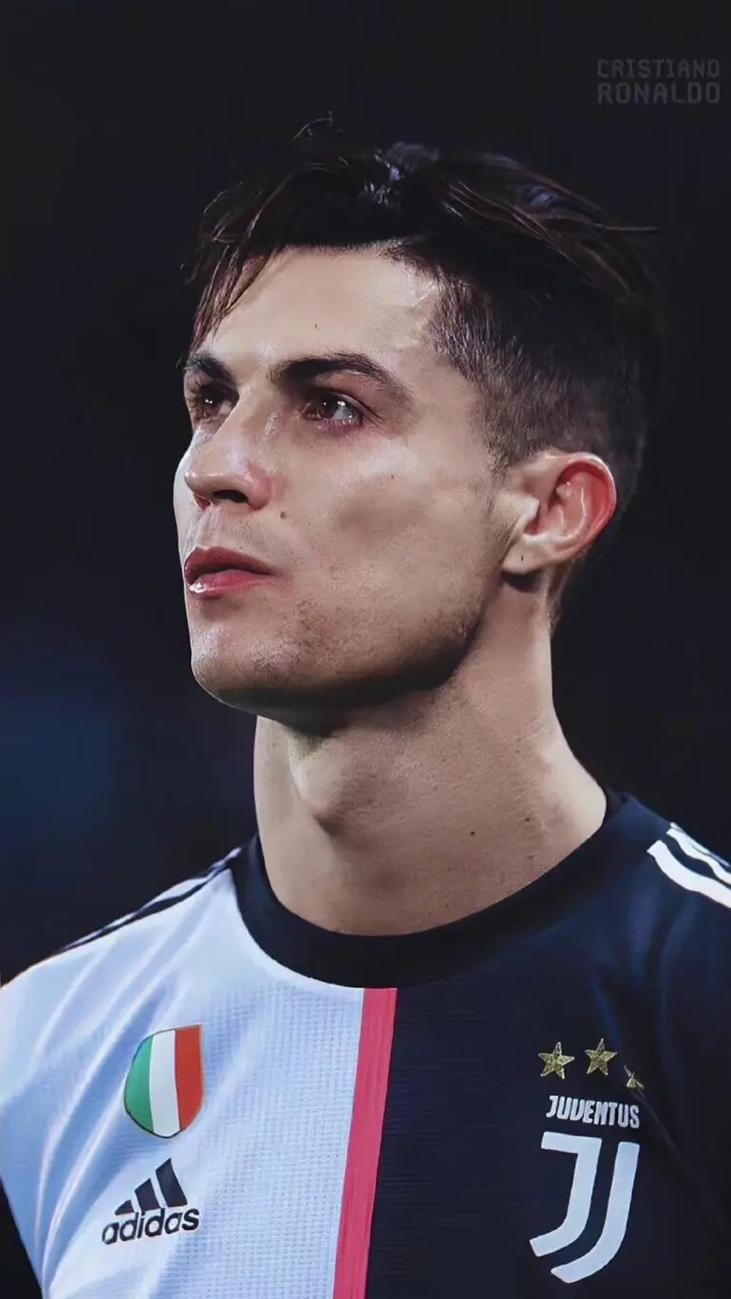 已成惯例，阿根廷足协主席赛前晒与梅西、德保罗合照（阿根廷足协主席赛前照例与梅西、德保罗合影）