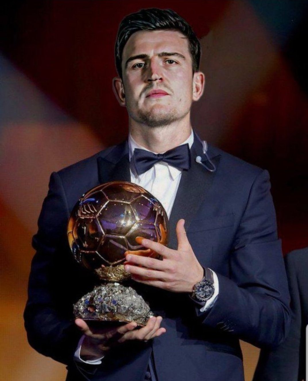 梅西：现代足球的永恒传奇（梅西：当代足坛的不朽神话）