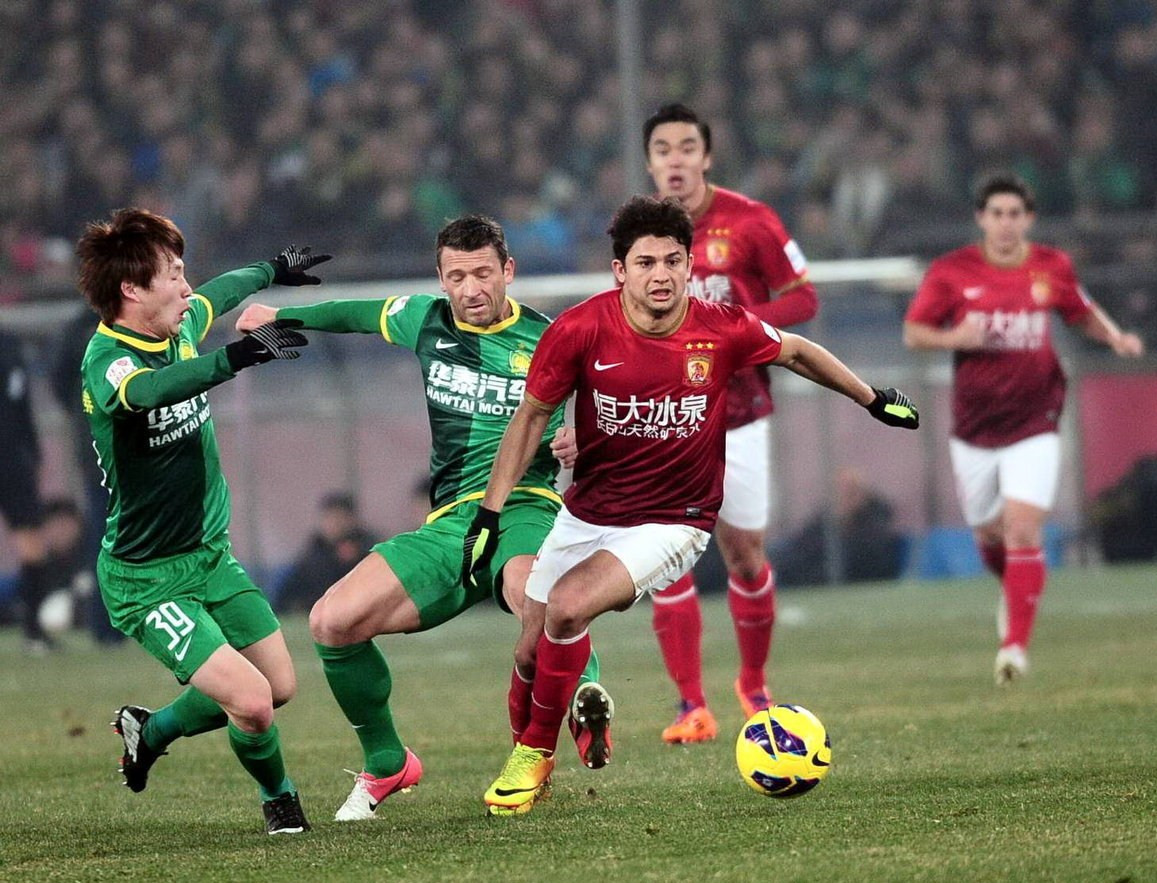 镜报：曼联有信心在明夏以7000万镑签下亚当-沃顿（镜报：曼联有望明夏以7000万英镑签下亚当·沃顿）