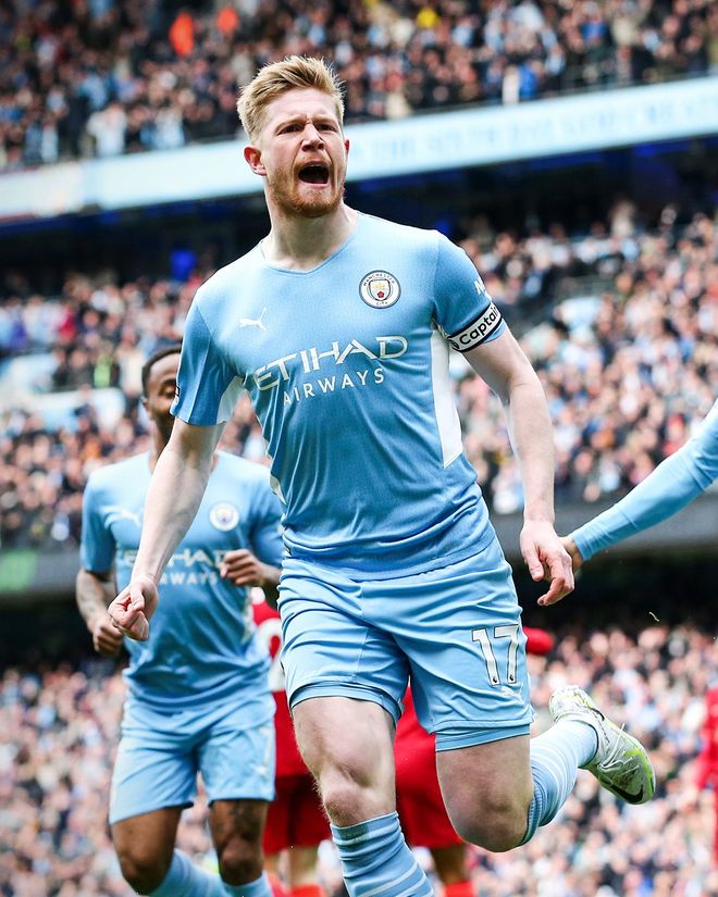 这是真饿了，太阳报：哈兰德赛后买了近70个芝士汉堡请全队吃