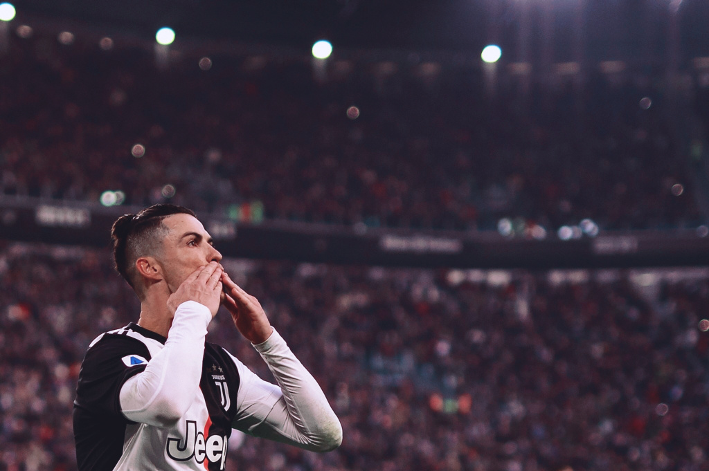 森保一：与英格兰交手深感荣幸，望能与最顶尖对手一较高下（森保一：对阵英格兰殊为荣幸，期与顶尖强敌一较高下）